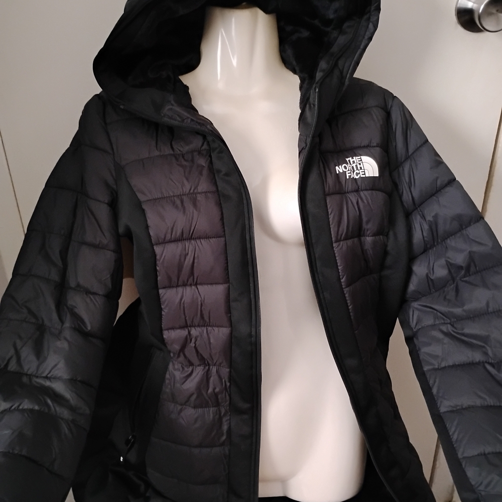 The North Face Women's Charcoal Puffer Jacket